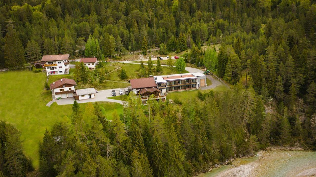 Hotel Garni Isarlodge Wiesenhof Scharnitz Luaran gambar